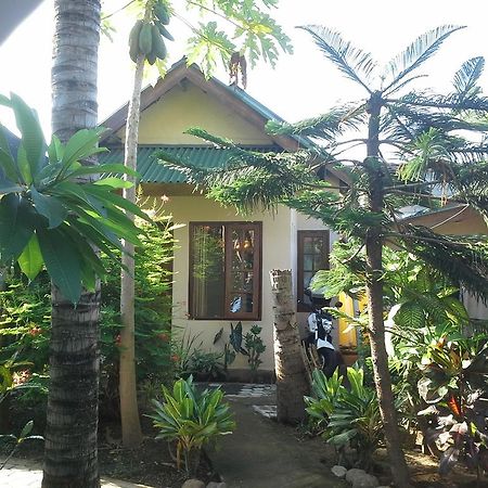 Arnel Bungalows Senggigi Exteriör bild