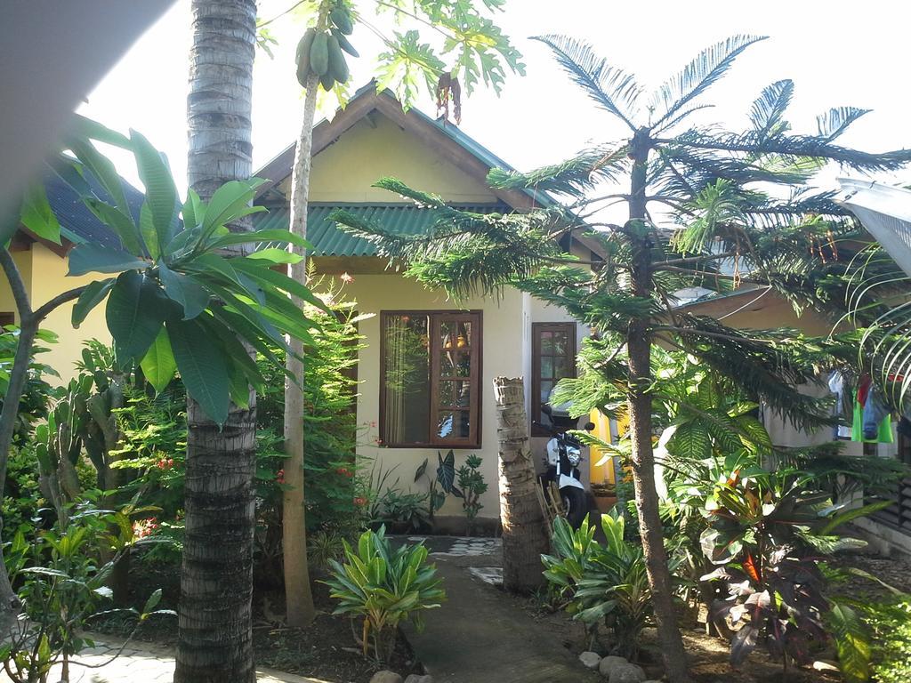 Arnel Bungalows Senggigi Exteriör bild